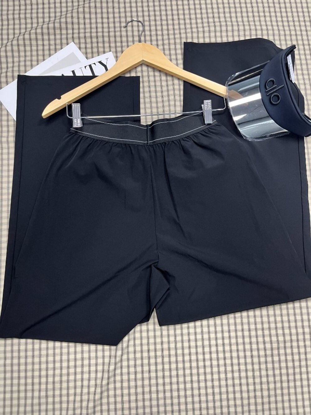 🔥Obsessed!NWT ALO Yoga Suit Up Trouser Black (Regular) Brunch Pants 🖤 - Picture 3 of 9